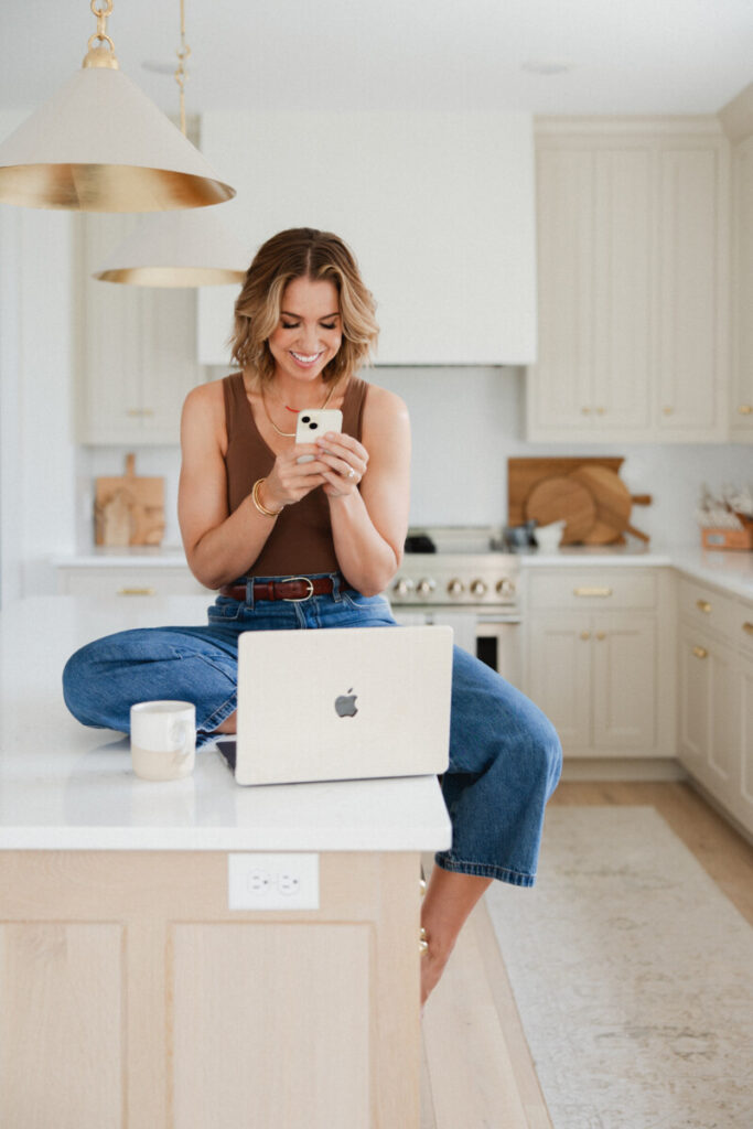 Jenna Kutcher - New York Times bestselling author and marketing ...